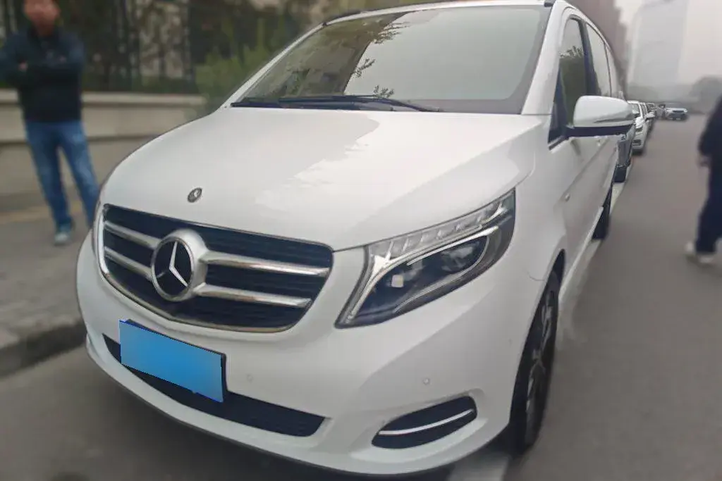 2016 Mercedes-Benz V Class 2.0T 211HP L4 7AT
