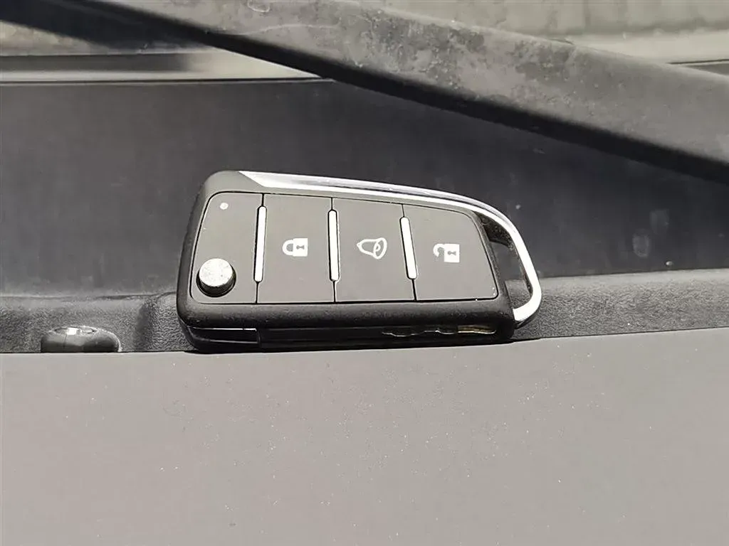 2021 JAC Sunray 2.0T 126HP L4 5MT,autocango,china used car exporter,china ev exporter,chinese used car exporter,chinese used ev exporter