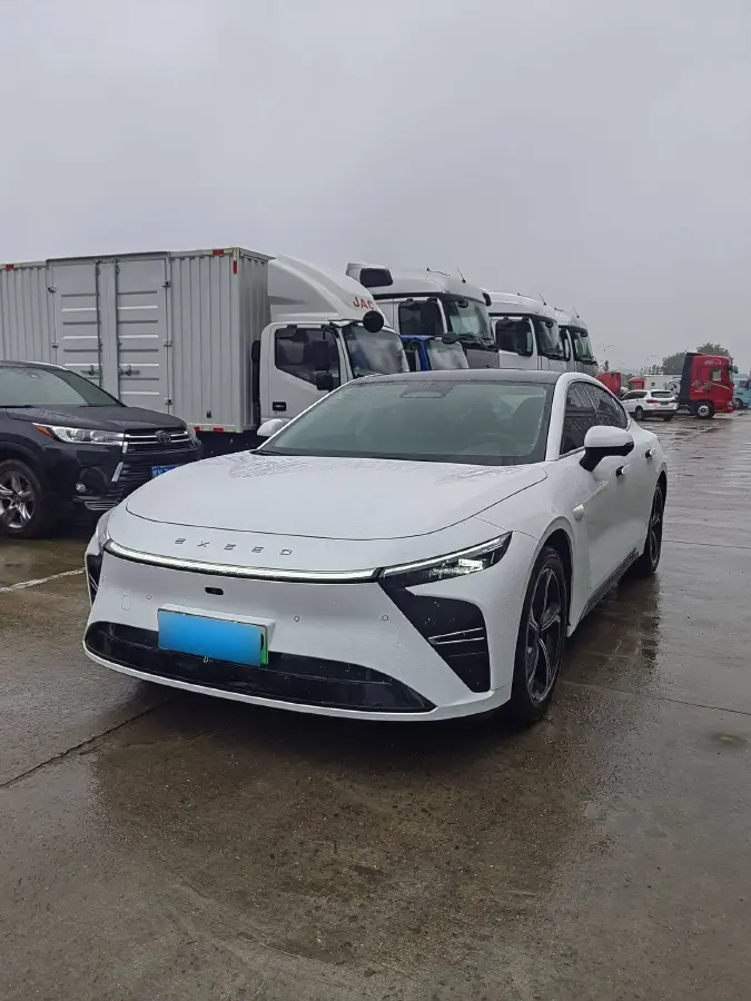 2024 Exceed Sterra ES BEV 79.9KWH