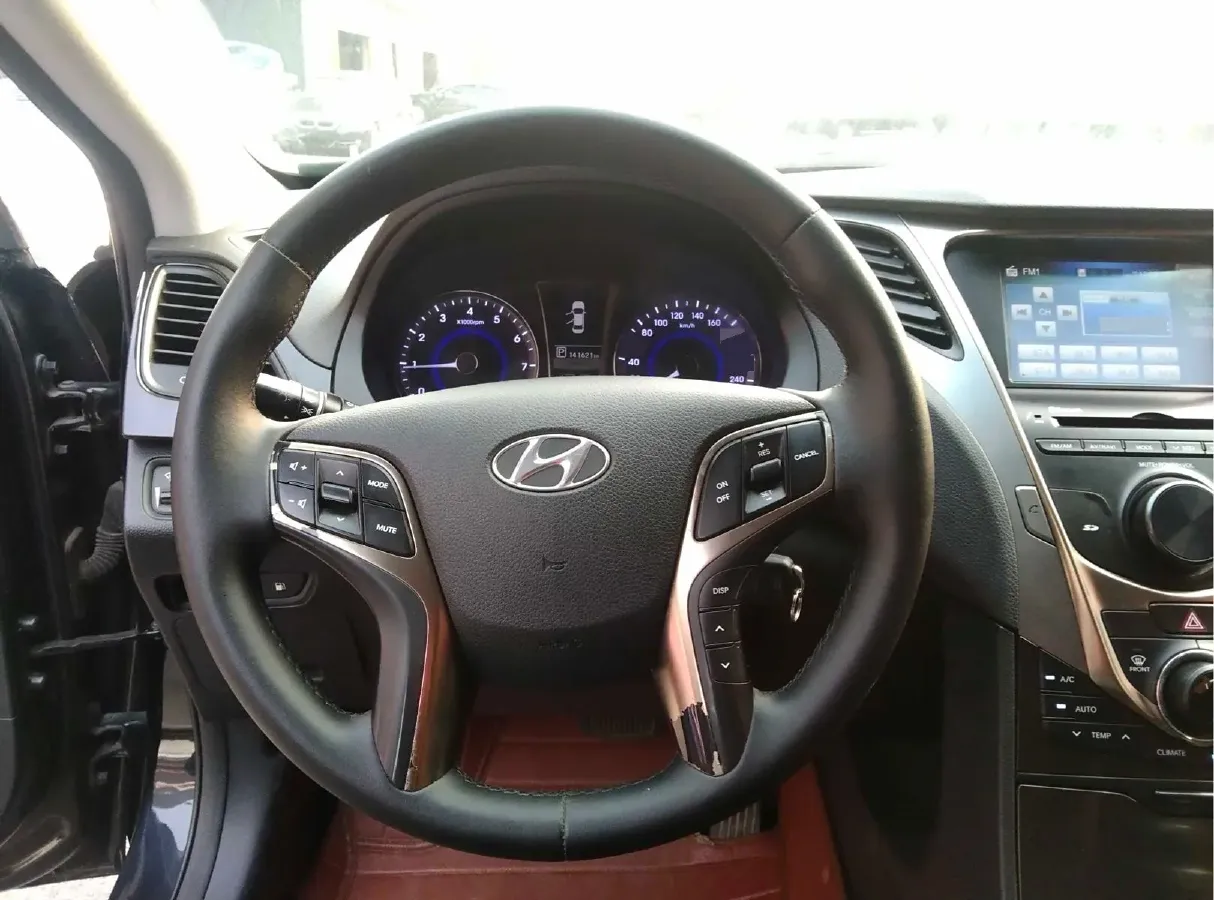 2011 Hyundai Azera 2.4L 180HP L4 6AT,autocango,china used car exporter,china ev exporter,chinese used car exporter,chinese used ev exporter