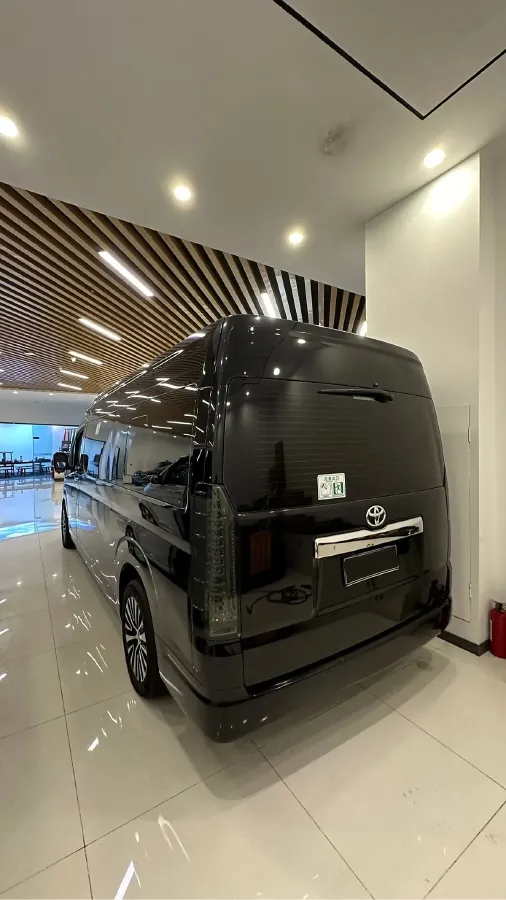 2011 Toyota Hiace 2.7L 154HP L4 4AT,autocango,china used car exporter,china ev exporter,chinese used car exporter,chinese used ev exporter