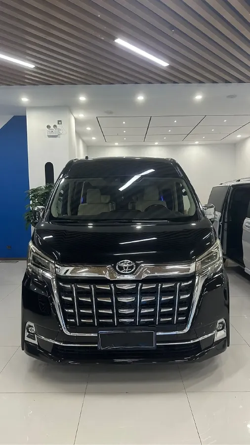 2011 Toyota Hiace 2.7L 154HP L4 4AT,autocango,china used car exporter,china ev exporter,chinese used car exporter,chinese used ev exporter