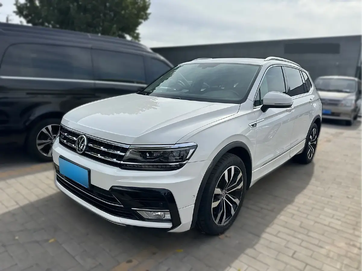 2019 Volkswagen Tiguan L 2.0T 220HP L4 7DCT