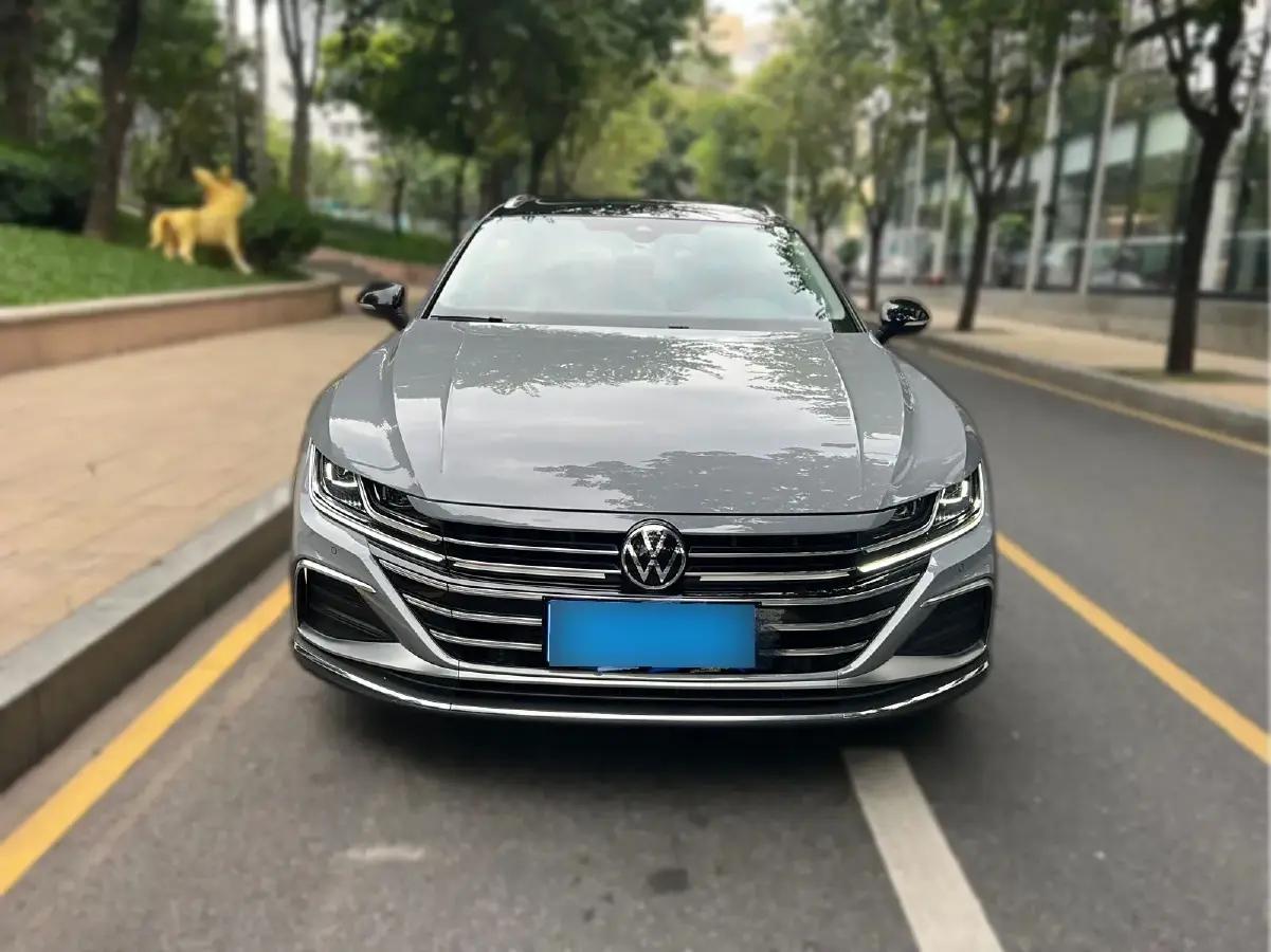 2023 Volkswagen CC 2.0T 220HP L4 7DCT