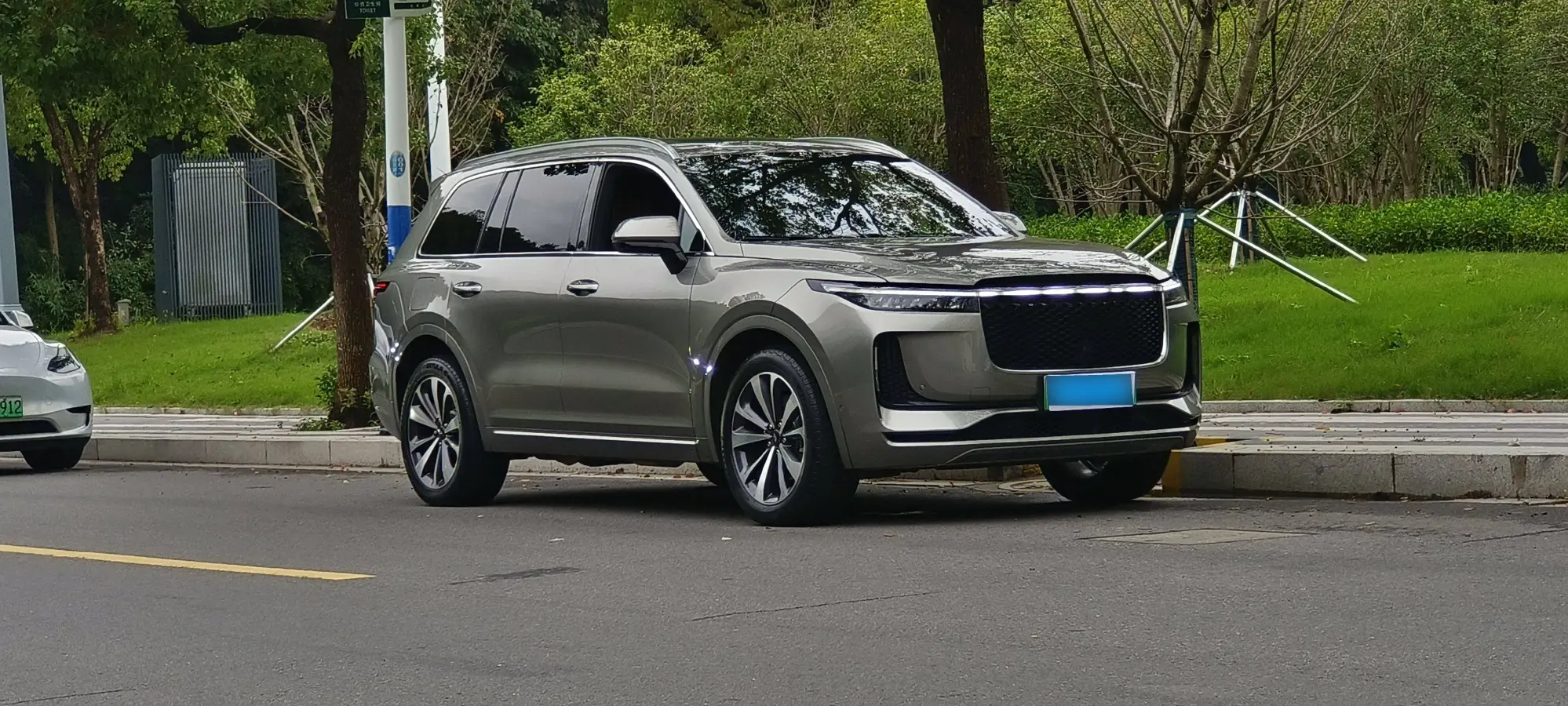 2021 Li ONE Range Extended 131HP REEV 40.5KWH