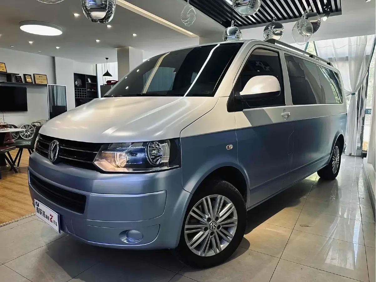 2015 Volkswagen Caravelle 2.0T 204HP L4 7DCT