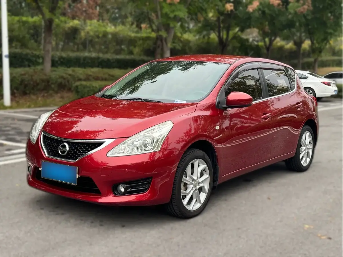 2015 Nissan Tiida 1.6T 190HP L4 CVT
