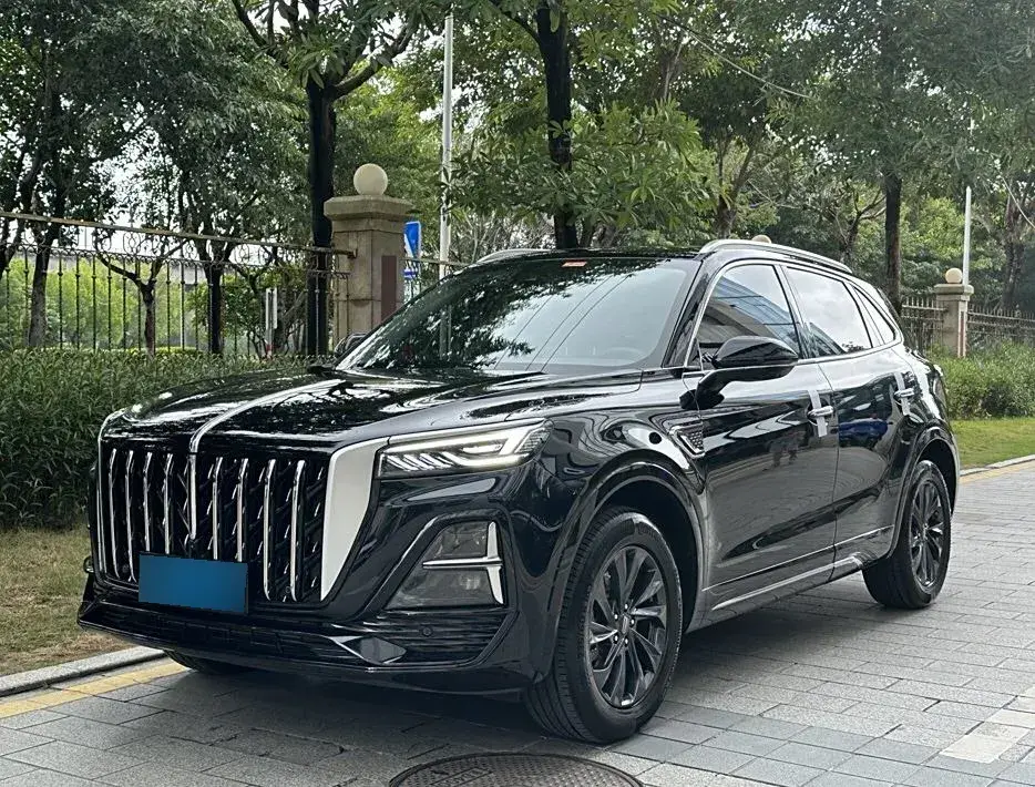 2023 HongQi HS5 2.0T 252HP L4 8AT