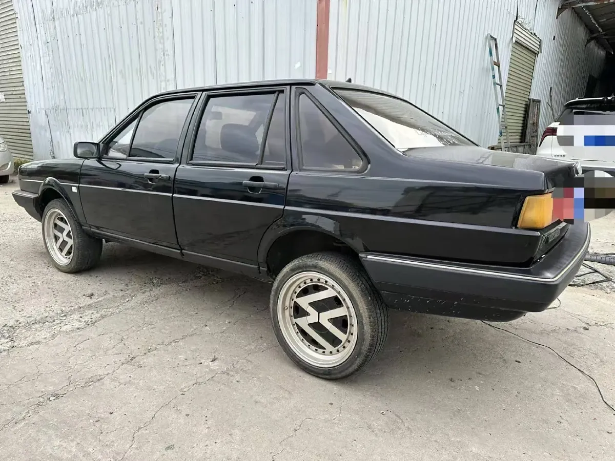 2006 Volkswagen Santana Classic 1.8L 95HP L4 5MT,autocango,china used car exporter,china ev exporter,chinese used car exporter,chinese used ev exporter