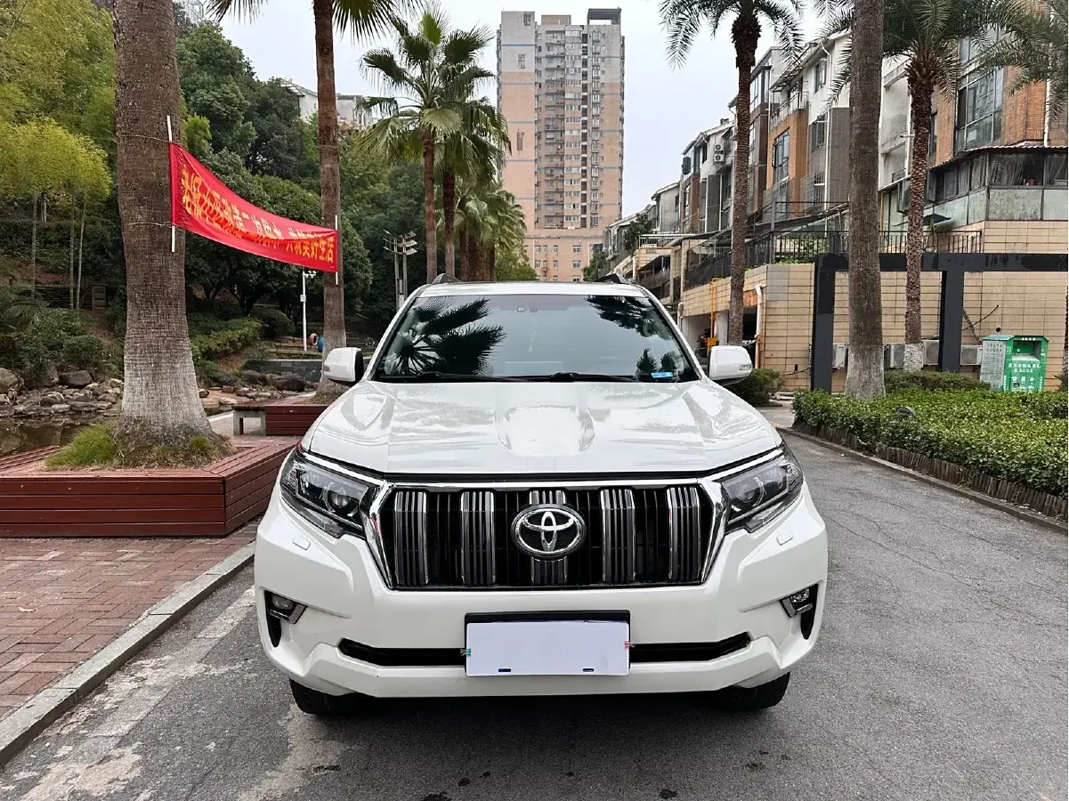 2016 Toyota Land Cruiser Prado 2.7L 163HP L4 6AT