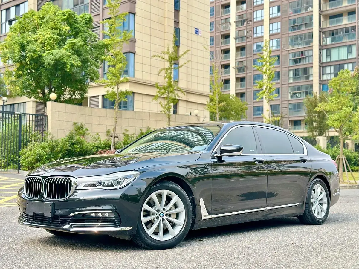2016 BMW 7 Series 2.0T 258HP L4 8AT