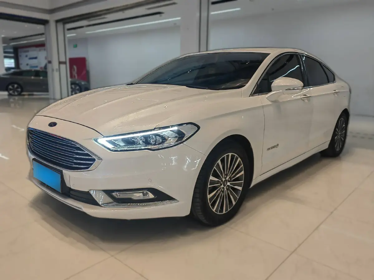 2017 Ford Mondeo 2.0L 143HP L4 E-CVT Hybrid