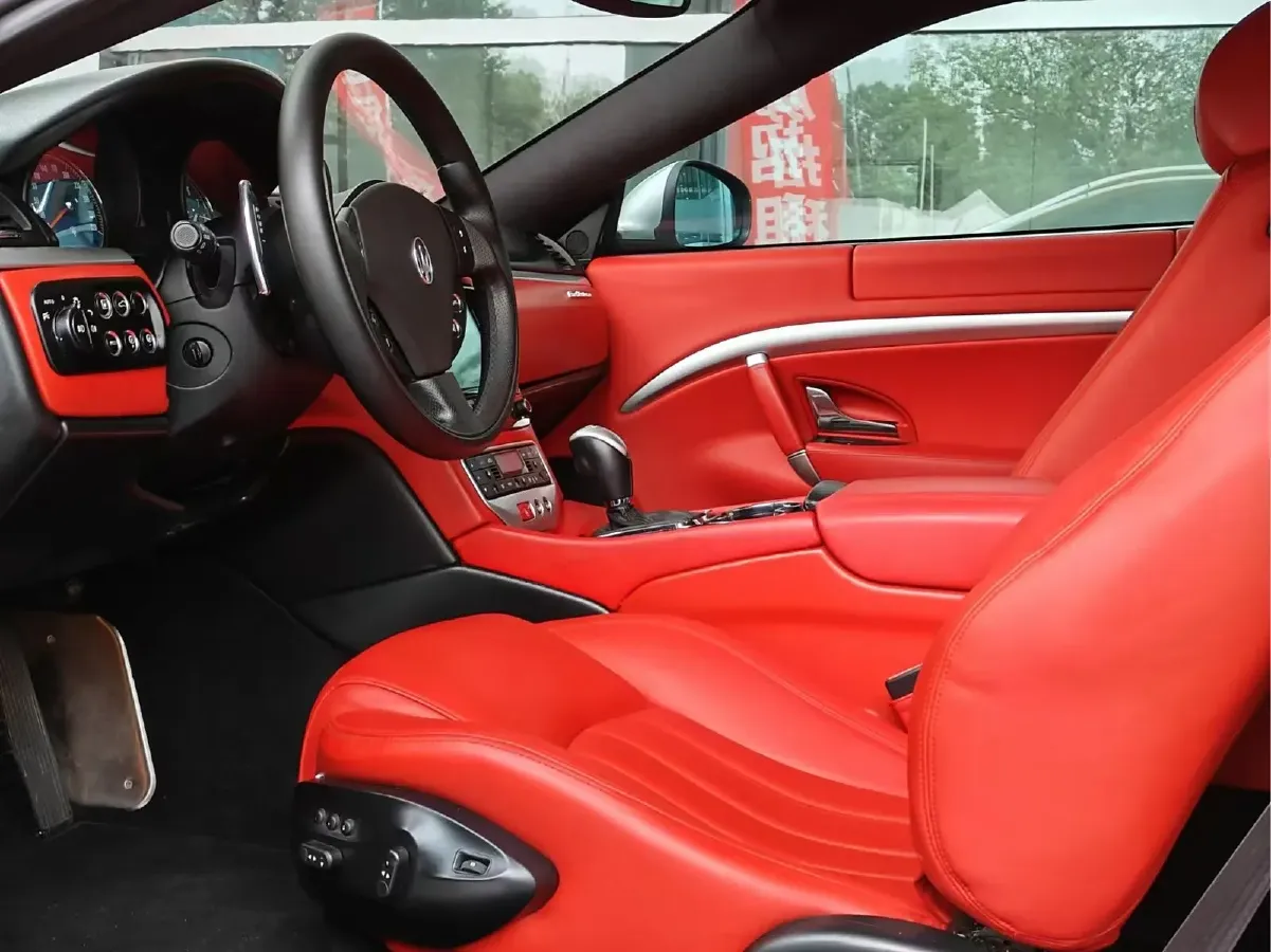 2007 Maserati GranTurismo 4.2L 405HP V8 6AT,autocango,china used car exporter,china ev exporter,chinese used car exporter,chinese used ev exporter