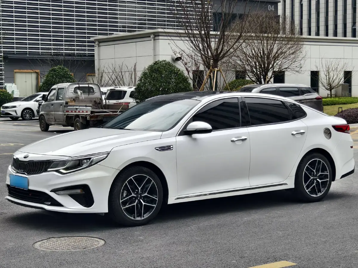 2019 Kia K5 2.0L 161HP L4 6AT