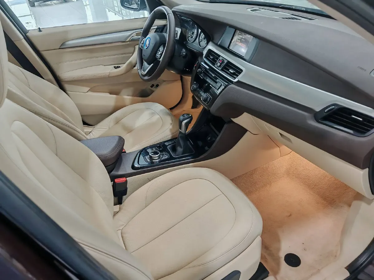 2017 Zinoro 60H 1.5T 136HP L3 6AT PHEV 10.7KWH,autocango,china used car exporter,china ev exporter,chinese used car exporter,chinese used ev exporter