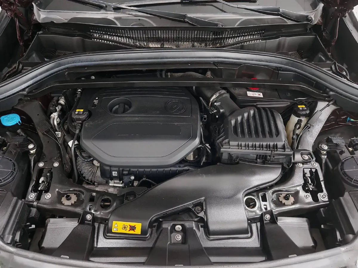 2017 Zinoro 60H 1.5T 136HP L3 6AT PHEV 10.7KWH,autocango,china used car exporter,china ev exporter,chinese used car exporter,chinese used ev exporter