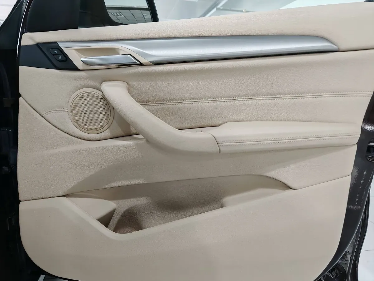 2017 Zinoro 60H 1.5T 136HP L3 6AT PHEV 10.7KWH,autocango,china used car exporter,china ev exporter,chinese used car exporter,chinese used ev exporter