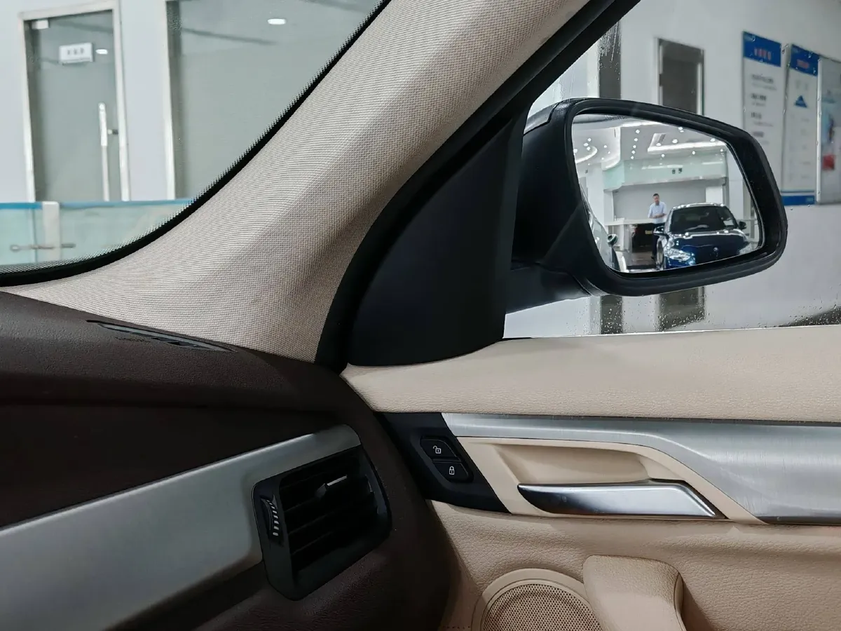 2017 Zinoro 60H 1.5T 136HP L3 6AT PHEV 10.7KWH,autocango,china used car exporter,china ev exporter,chinese used car exporter,chinese used ev exporter