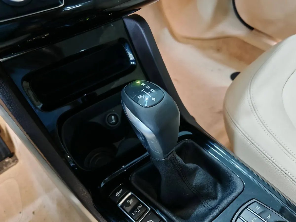 2017 Zinoro 60H 1.5T 136HP L3 6AT PHEV 10.7KWH,autocango,china used car exporter,china ev exporter,chinese used car exporter,chinese used ev exporter