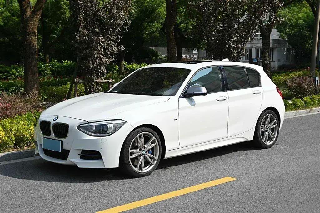 2013 BMW 1 Series 3.0T 320HP L6 8AT