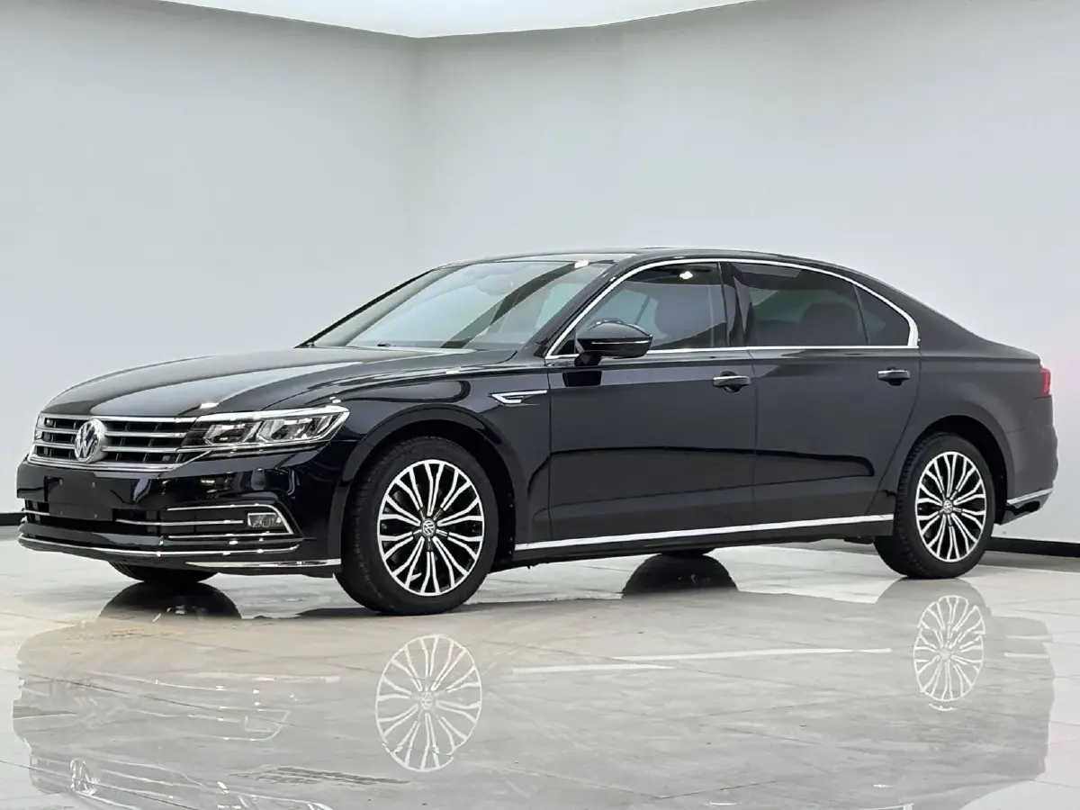 2018 Volkswagen Phideon 2.0T 224HP L4 7DCT