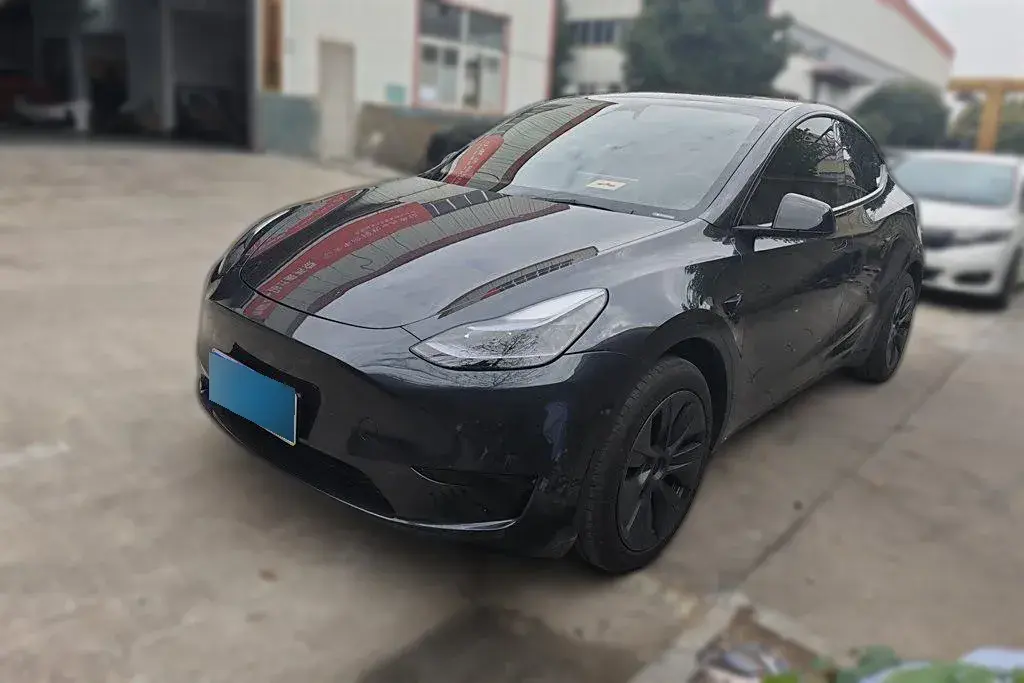 2024 Tesla Model Y BEV 60KWH