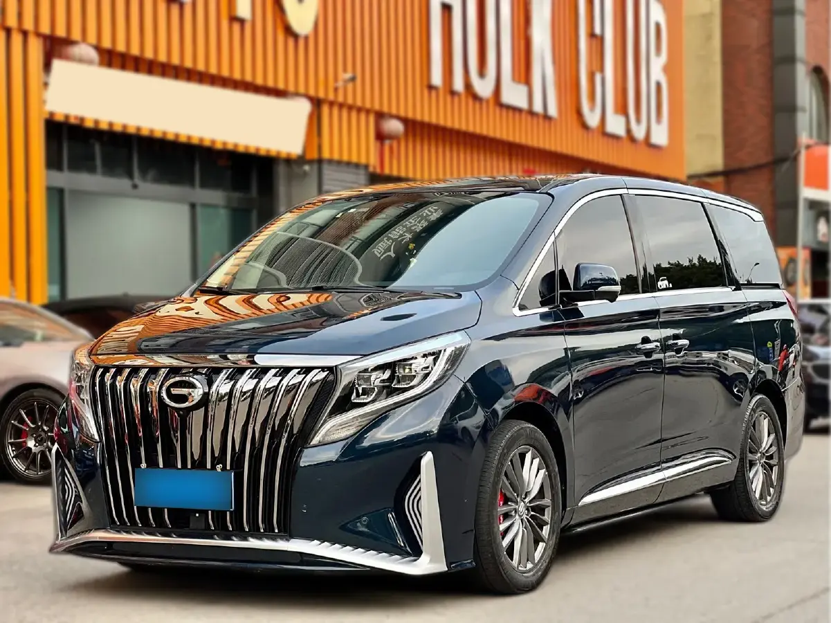 2018 GAC Trumpchi M8 2.0T 201HP L4 6AT