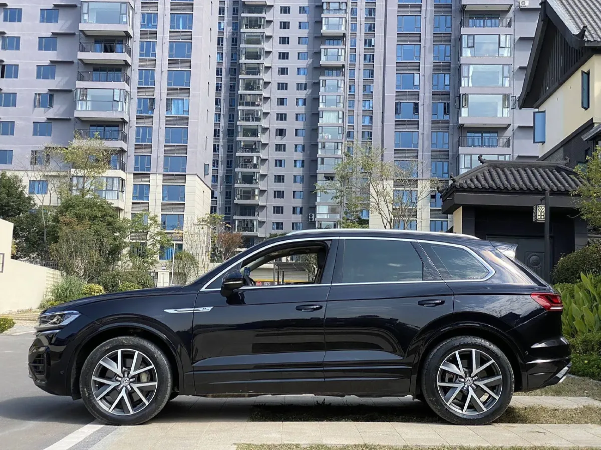 2019 Volkswagen Touareg 3.0T 340HP V6 8AT,autocango,china used car exporter,china ev exporter,chinese used car exporter,chinese used ev exporter