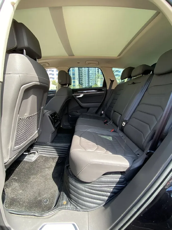 2019 Volkswagen Touareg 3.0T 340HP V6 8AT,autocango,china used car exporter,china ev exporter,chinese used car exporter,chinese used ev exporter