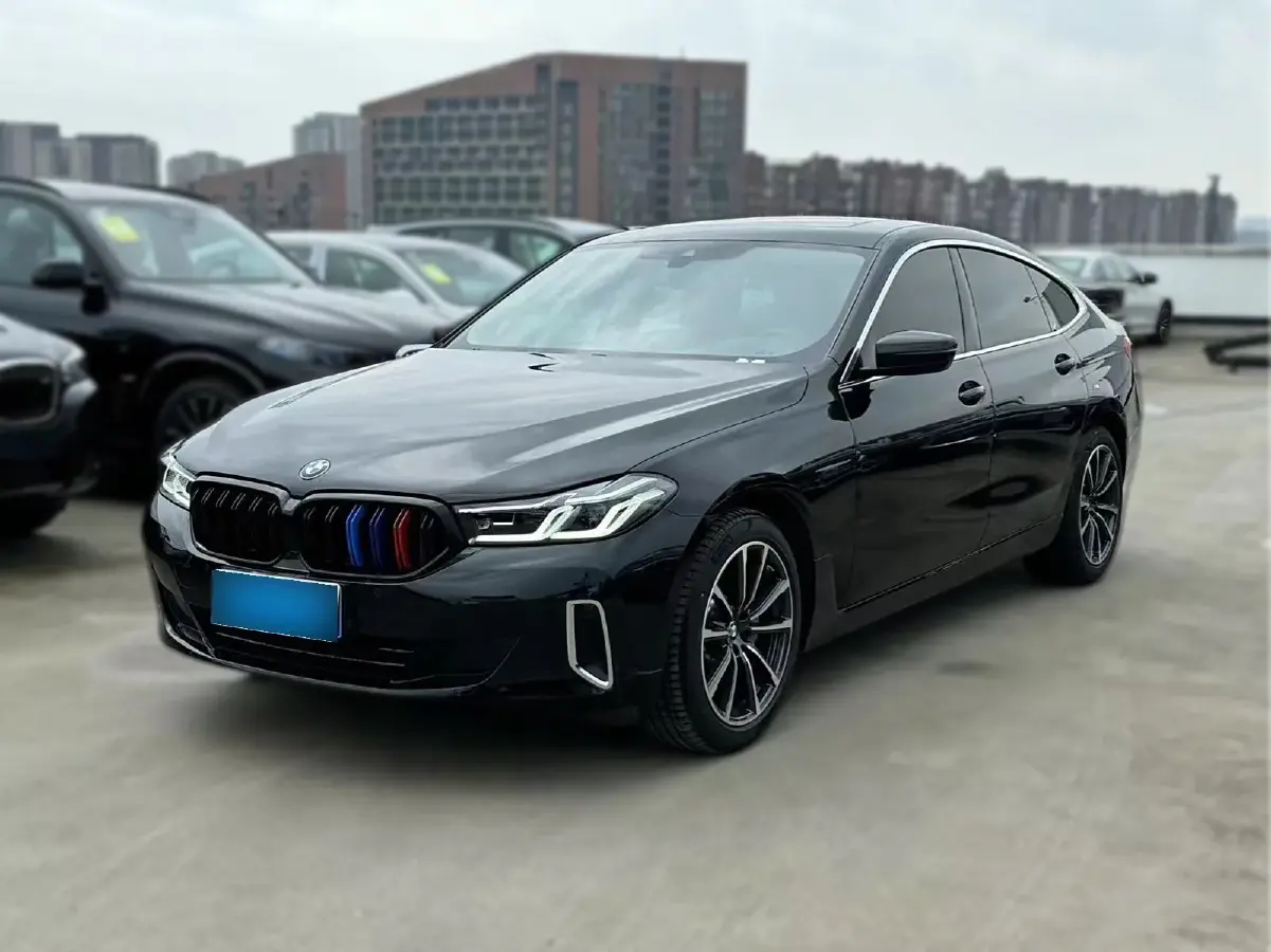 2022 BMW 6 Series GT 2.0T 245HP L4 8AT