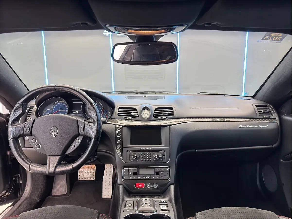 2013 Maserati GranTurismo 4.7L 460HP V8 6AT,autocango,china used car exporter,china ev exporter,chinese used car exporter,chinese used ev exporter