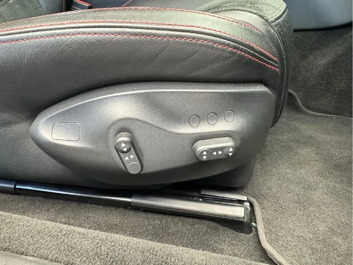 2013 Maserati GranTurismo 4.7L 460HP V8 6AT,autocango,china used car exporter,china ev exporter,chinese used car exporter,chinese used ev exporter