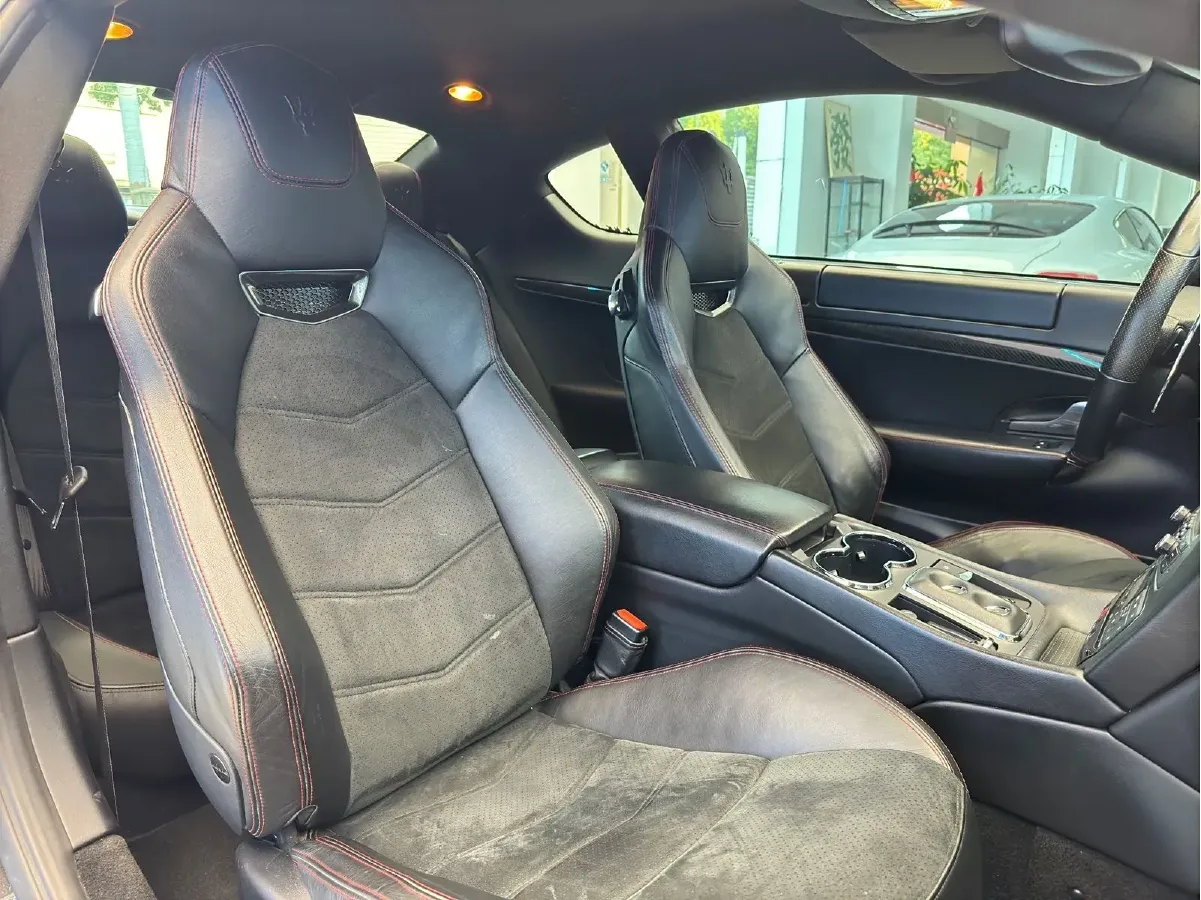 2013 Maserati GranTurismo 4.7L 460HP V8 6AT,autocango,china used car exporter,china ev exporter,chinese used car exporter,chinese used ev exporter