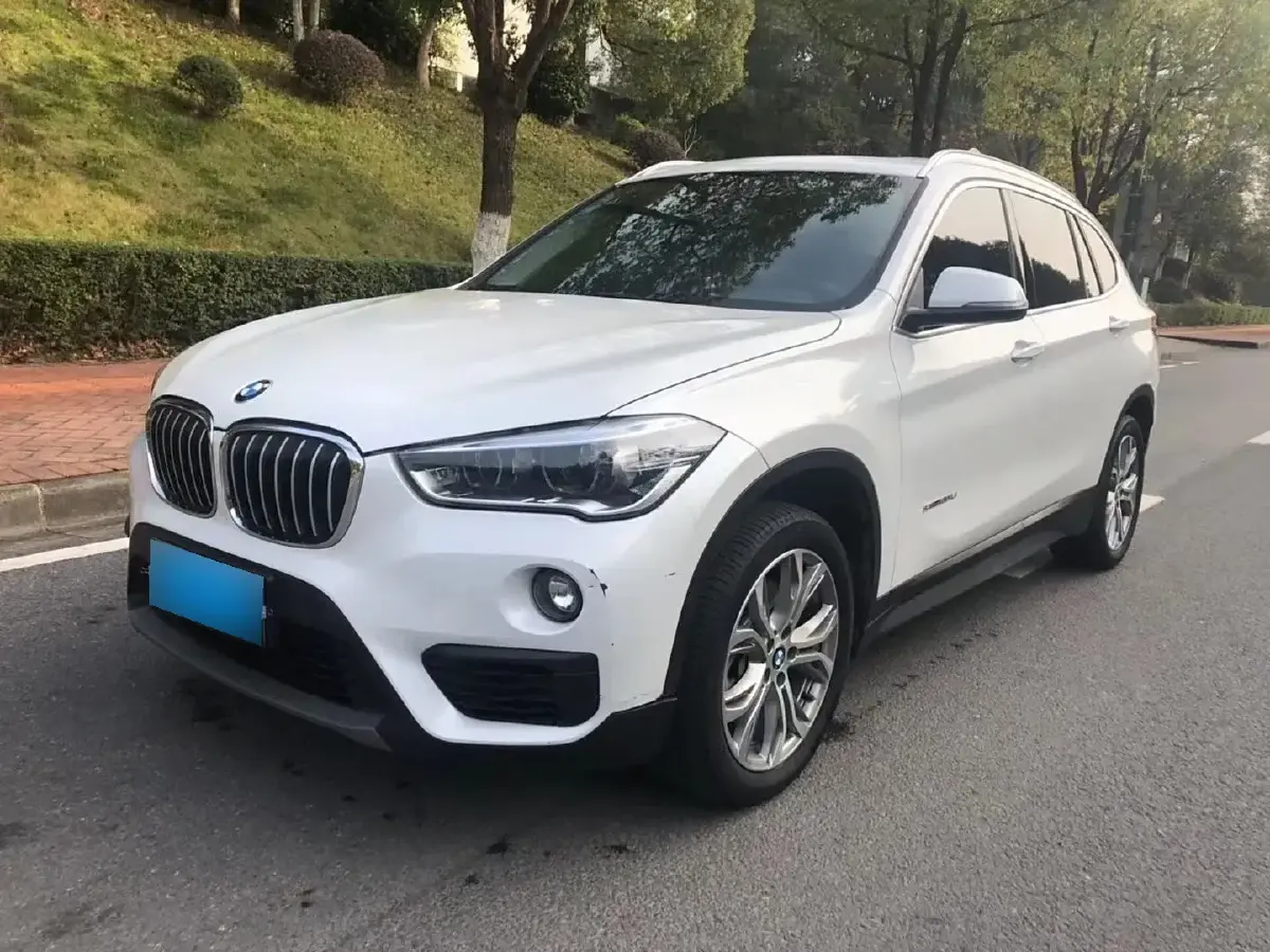 2019 BMW X1 2.0T 192HP L4 8AT