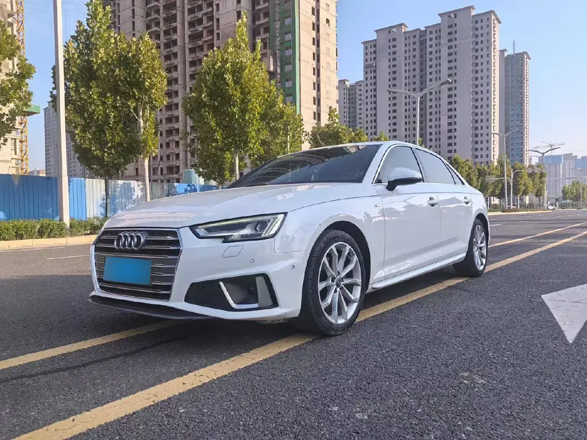 2019 Audi A4L 2.0T 190HP L4 7DCT