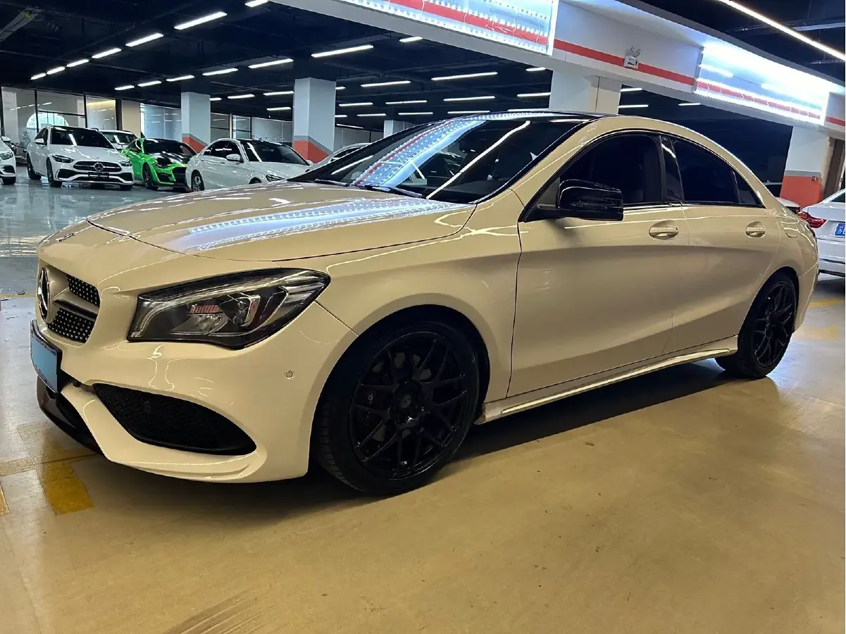 2017 Mercedes-Benz CLA Class 2.0T 184HP L4 7DCT