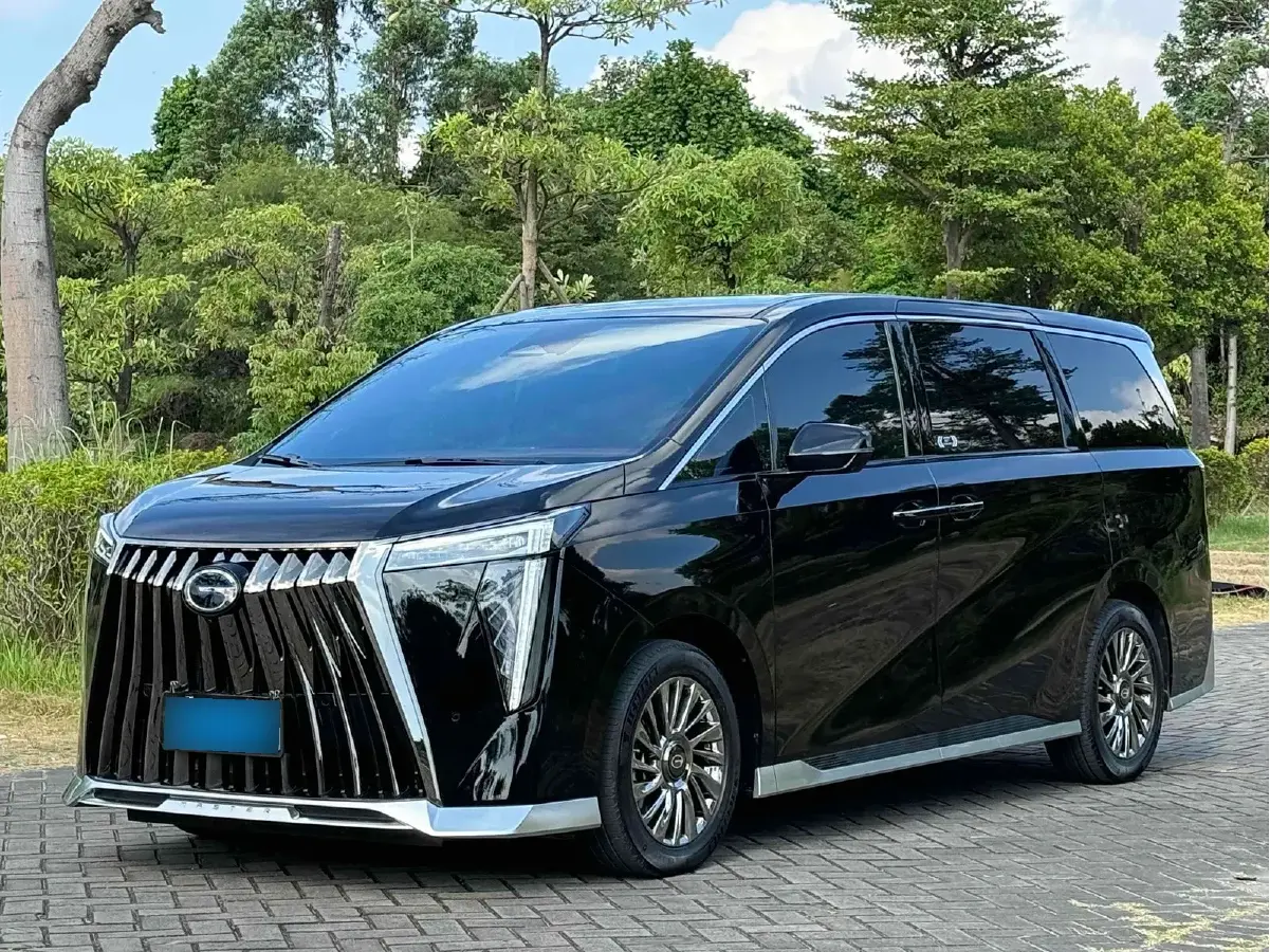 2023 GAC Trumpchi M8 2.0T 190HP L4 E-CVT Hybrid