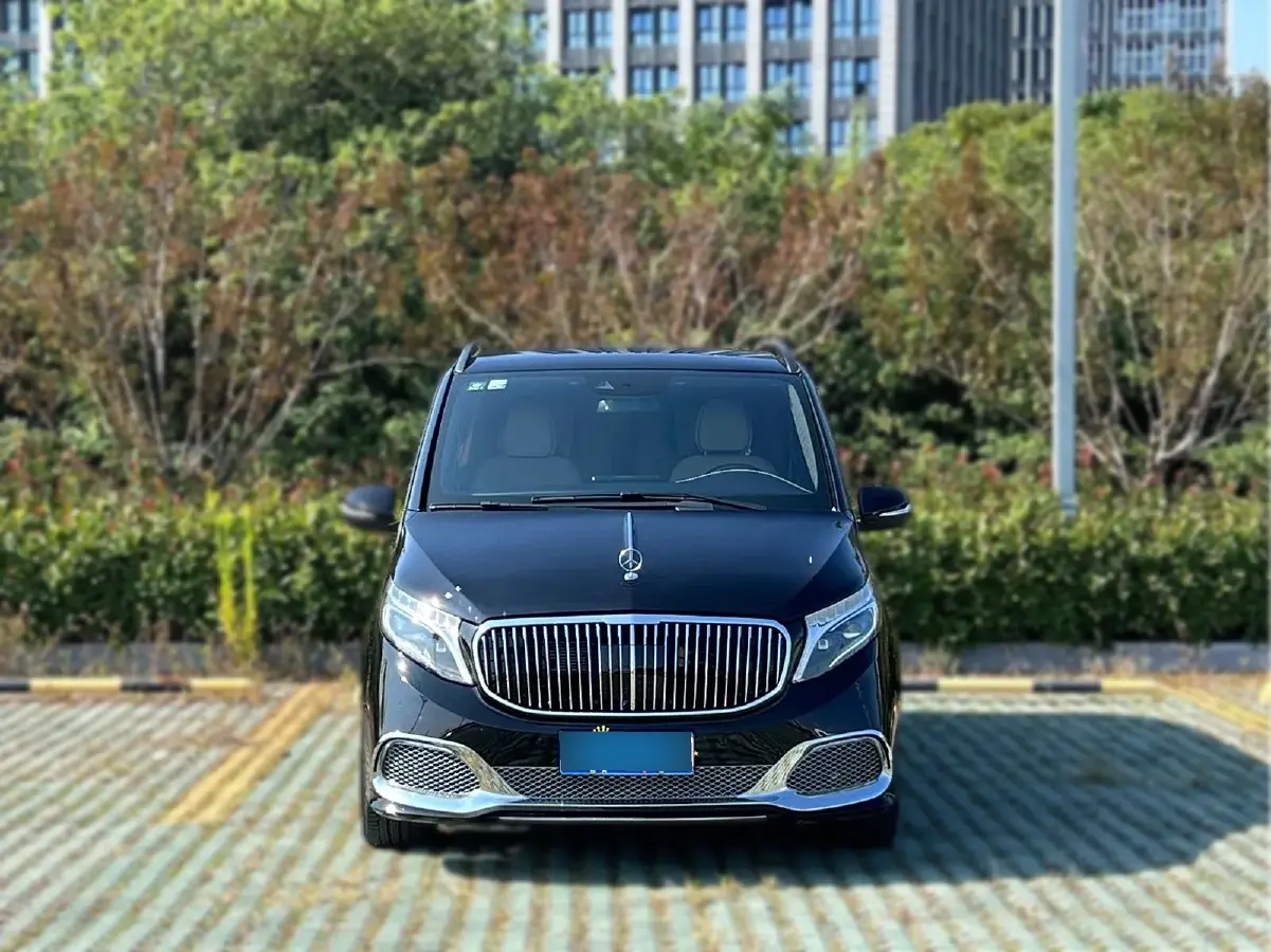 2022 Mercedes-Benz V Class 2.0T 211HP L4 9AT