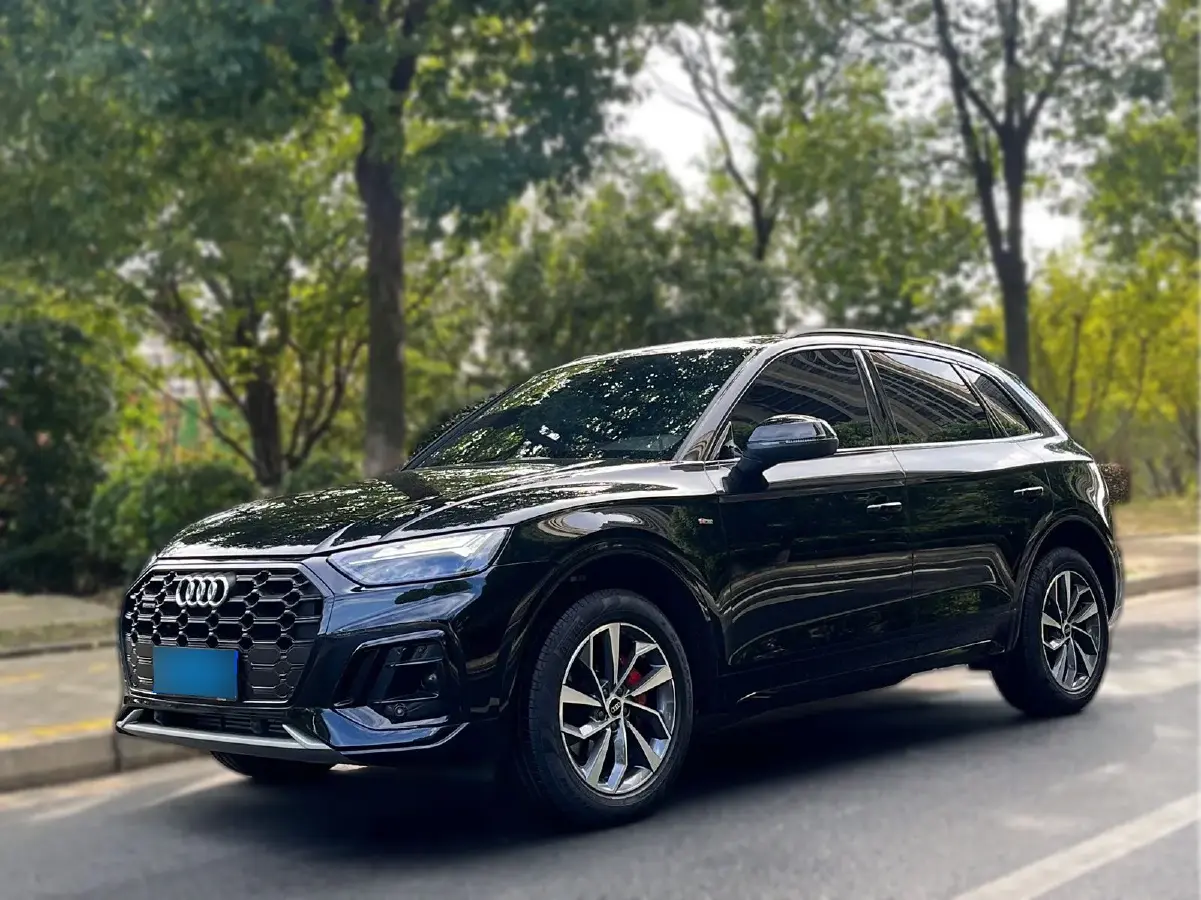 2024 Audi Q5L 2.0T 190HP L4 7DCT