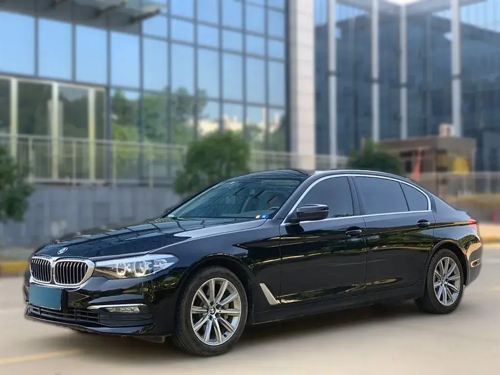 2018 BMW 5 Series 2.0T 224HP L4 8AT