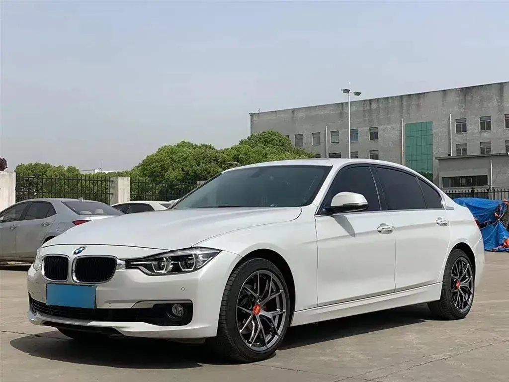 2017 BMW 3 Series 1.5T 136HP L3 8AT