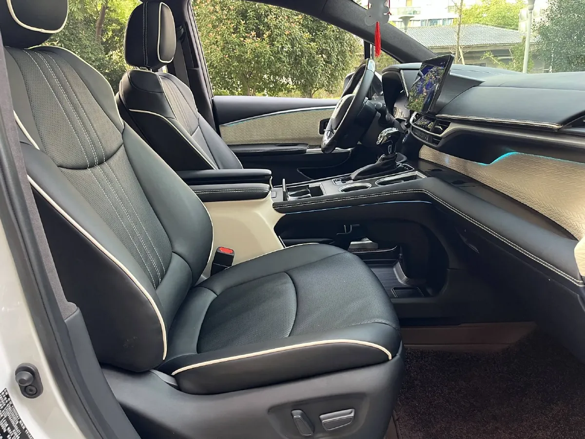 2021 Toyota Sienna 2.5L 192HP L4 E-CVT Hybrid,autocango,china used car exporter,china ev exporter,chinese used car exporter,chinese used ev exporter