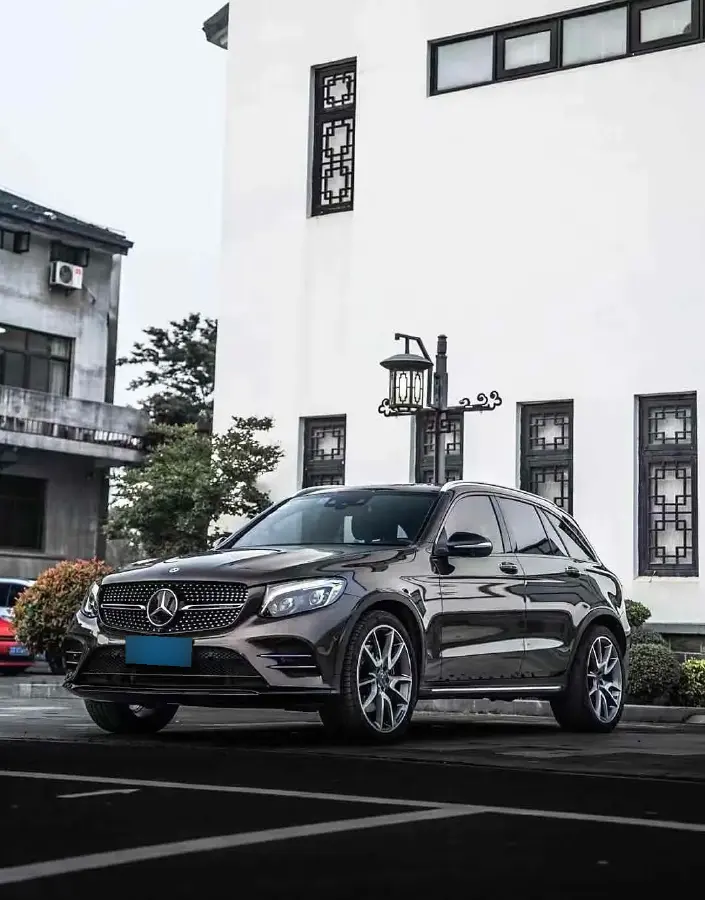 2017 Mercedes-Benz GLC AMG 3.0T 367HP V6 9AT