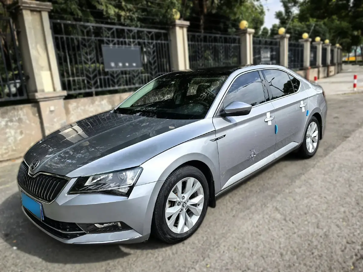 2018 Skoda Superb 1.4T 150HP L4 7DCT