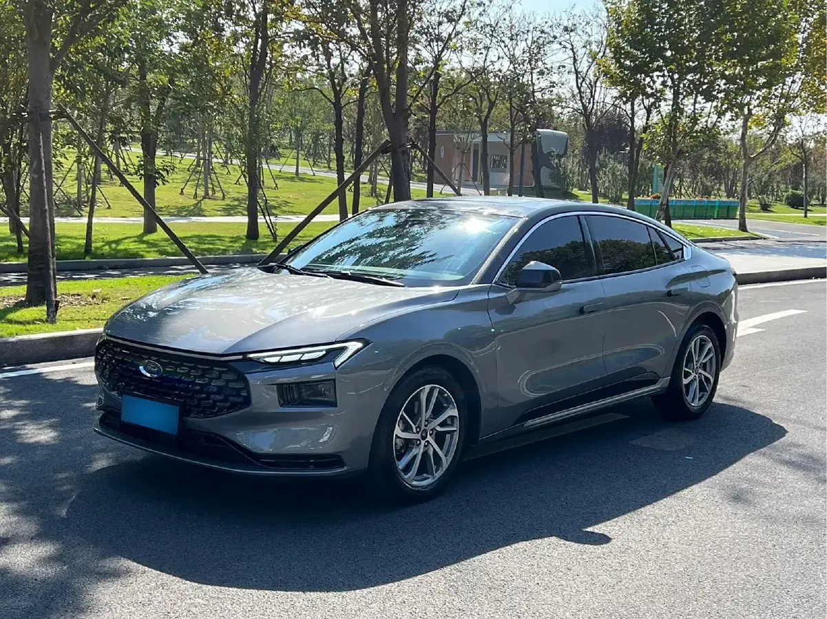 2023 Ford Mondeo 2.0T 254HP L4 8AT