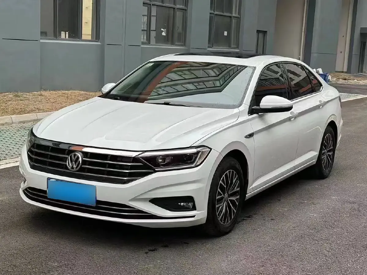 2019 Volkswagen Sagitar 1.4T 150HP L4 7DCT