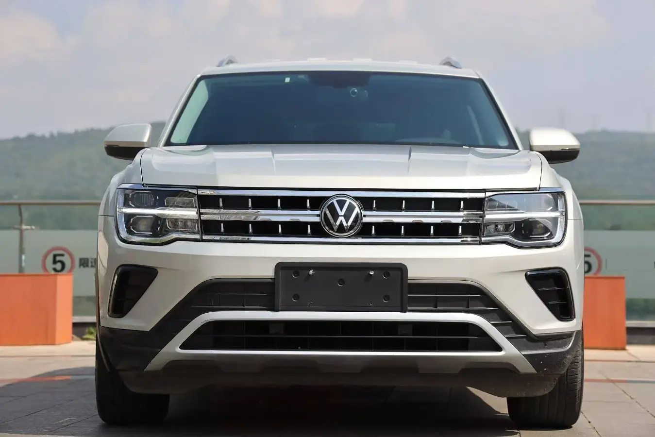 2022 Volkswagen Teramont 2.0T 220HP L4 7DCT