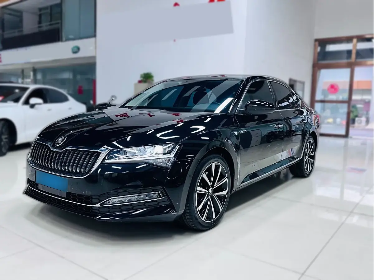 2022 Skoda Superb 2.0T 186HP L4 7DCT