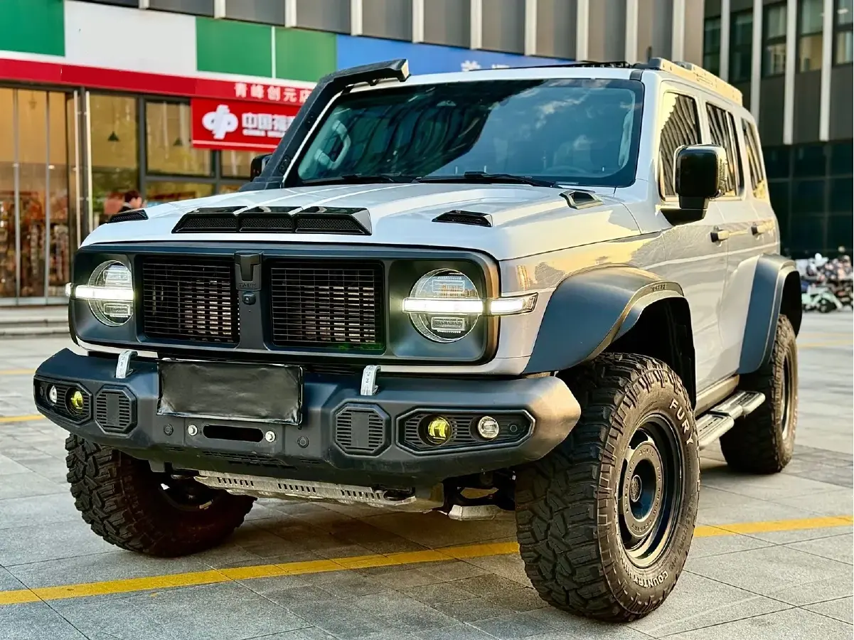 2023 Tank 300 2.0T 227HP L4 8AT