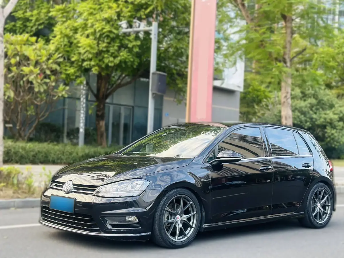 2017 Volkswagen Golf 1.4T 150HP L4 7DCT